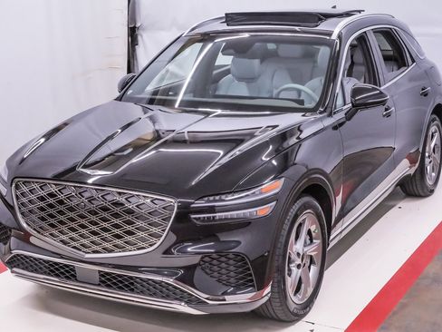 Certified 2026 Genesis GV70 2.5T Advanced image 1