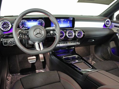 Certified 2025 Mercedes-Benz CLA 250 4MATIC image 14