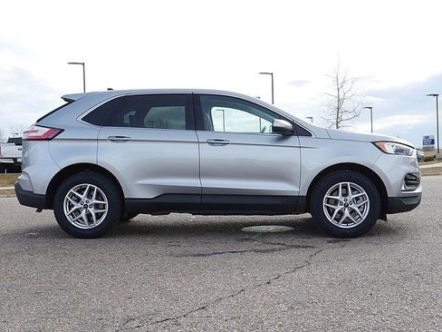 Used 2024 Ford Edge SEL w/ Convenience Package image 6