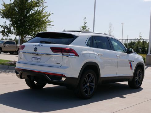 Used 2020 Volkswagen Atlas Cross Sport SEL AWD/4WD image 9