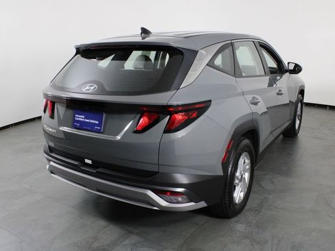 Certified 2026 Hyundai Tucson SE FWD image 16