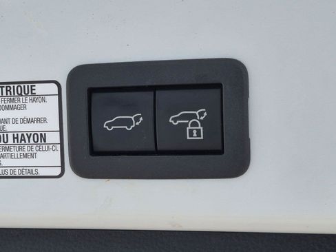 Used 2023 Toyota Corolla Cross XLE w/ Convenience Package AWD/4WD image 33