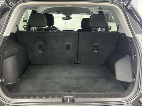 Used 2024 GMC Terrain SLE FWD image 22