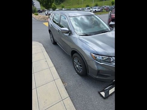 Used 2019 Nissan Rogue S AWD/4WD image 3