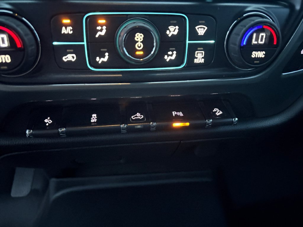 Used 2017 Chevrolet Silverado 1500 LT w/ All Star Edition AWD/4WD image 28