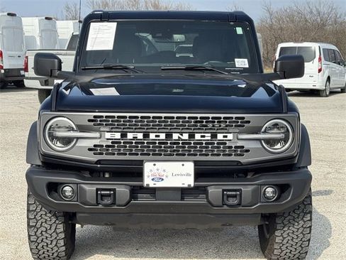 Used 2025 Ford Bronco Badlands image 8