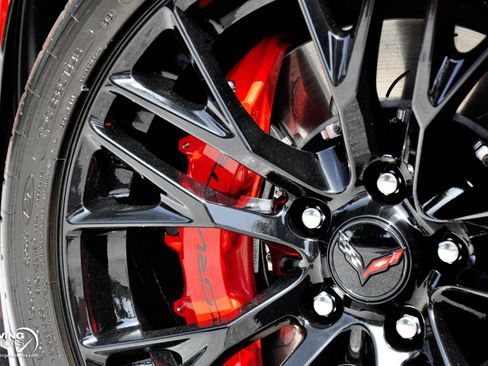 Used 2019 Chevrolet Corvette Z06 RWD image 11