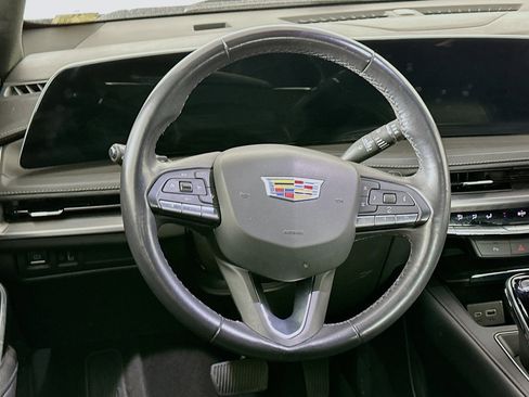 Used 2024 Cadillac XT4 Premium Luxury image 17