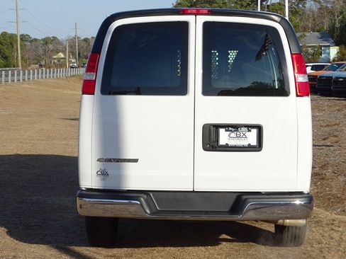 Used 2024 Chevrolet Express 2500 w/ Driver Convenience Package image 5