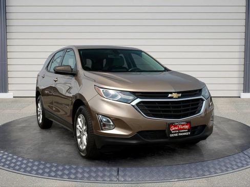 Used 2019 Chevrolet Equinox LS FWD image 1