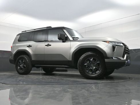Used 2024 Lexus GX 550 AWD/4WD image 24