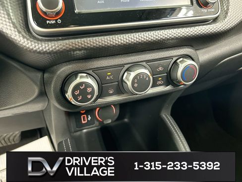 Used 2019 Nissan Kicks S FWD image 16