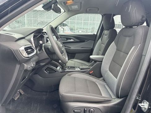 Used 2023 Chevrolet TrailBlazer LT w/ Convenience Package FWD image 22