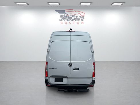 Used 2024 Mercedes-Benz Sprinter 144 Cargo w/ Parking Package image 5