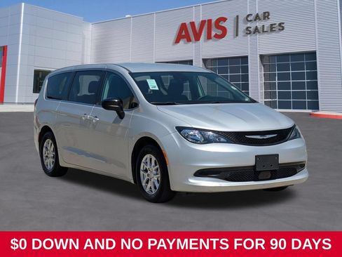 Used 2024 Chrysler Voyager LX FWD image 3