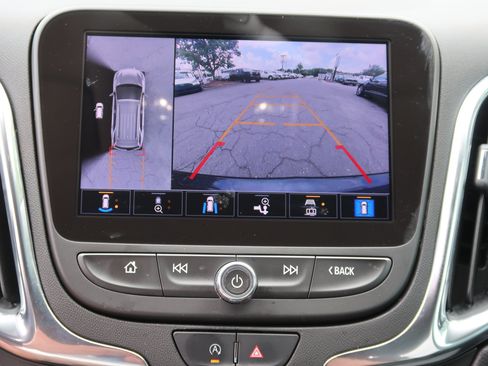 Used 2023 Chevrolet Equinox LT FWD image 28