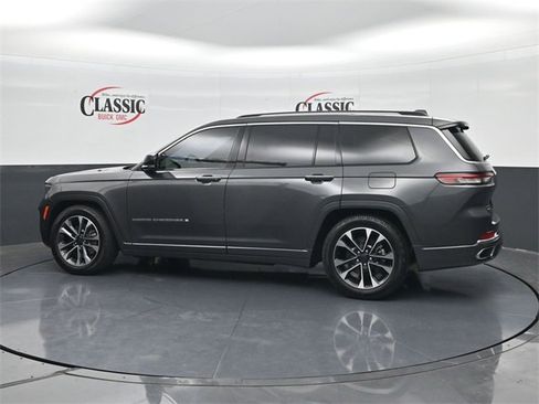 Used 2022 Jeep Grand Cherokee L Overland w/ Advanced Protech Group III image 2