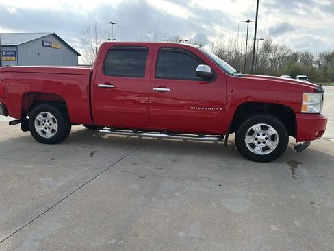 Used 2008 Chevrolet Silverado 1500 LT w/ Towing Package image 29