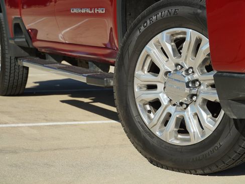 Used 2023 GMC Sierra 3500 Denali image 3