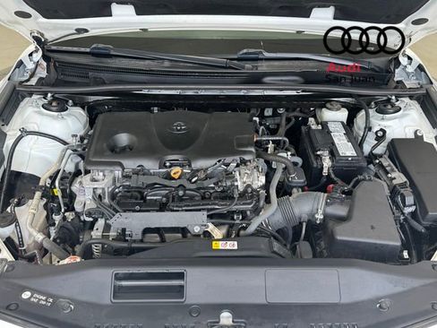 Used 2022 Toyota Camry LE image 11