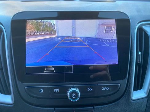 Used 2023 Chevrolet Malibu LS image 20