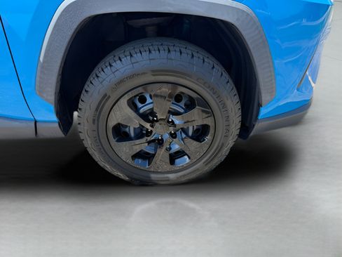 Used 2019 Toyota RAV4 LE w/ All Weather Liner Package AWD/4WD image 28