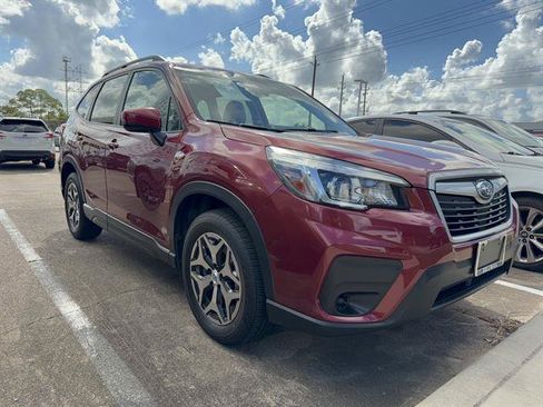 Used 2020 Subaru Forester Premium AWD/4WD image 3