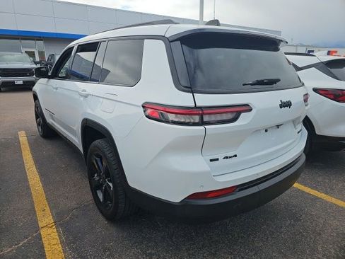 Used 2023 Jeep Grand Cherokee L Limited w/ Black Appearance Package image 6