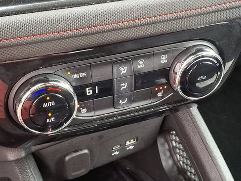 Used 2024 Chevrolet TrailBlazer RS w/ Convenience Package AWD/4WD image 15