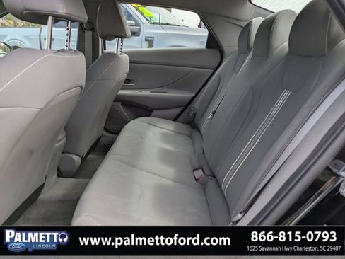Used 2022 Hyundai Elantra SEL image 10
