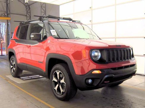 Used 2019 Jeep Renegade Trailhawk w/ Cold Weather Group II image 5
