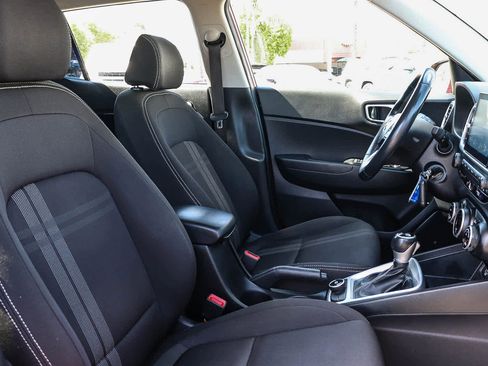 Used 2023 Hyundai Venue SEL FWD image 23