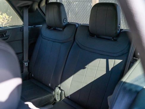 Used 2023 Land Rover Range Rover Long Wheelbase SE image 72