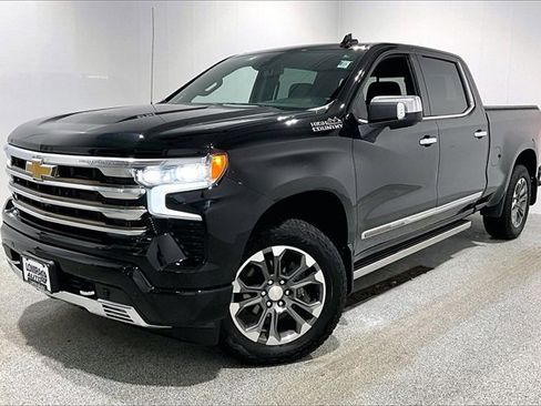 Used 2022 Chevrolet Silverado 1500 High Country w/ Max Trailering Package image 3