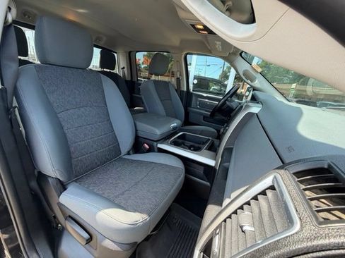 Used 2019 RAM 1500 Classic SLT w/ Black Appearance Group AWD/4WD image 14