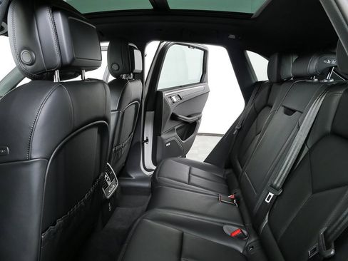 New 2026 Porsche Macan S image 22