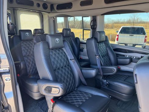 New 2026 Ford Transit 250 148 Medium Roof Extended AWD image 35