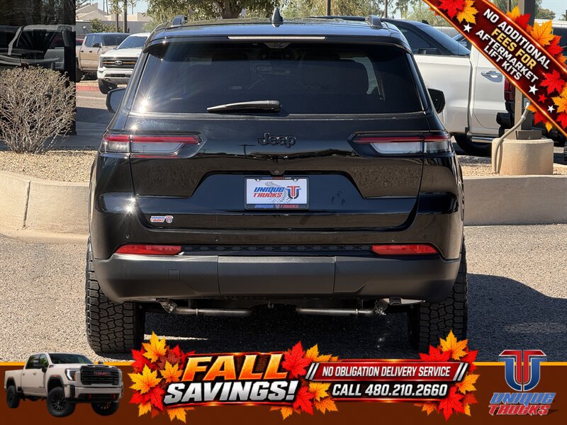 Used 2022 Jeep Grand Cherokee L Limited w/ Luxury Tech Group II AWD/4WD image 8