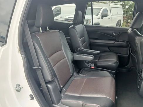 Used 2022 Honda Pilot Black Edition image 13