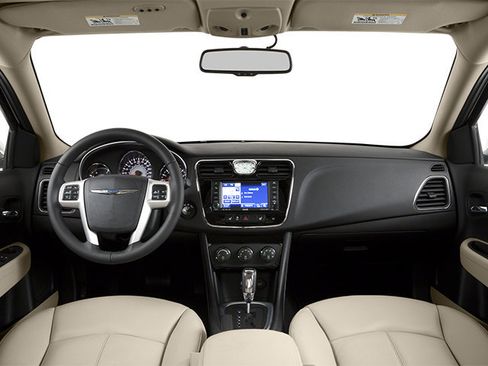 Used 2014 Chrysler 200 LX image 10