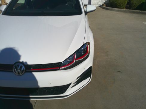 Used 2020 Volkswagen GTI Autobahn image 6