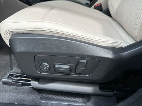 Used 2025 BMW X1 xDrive28i w/ Convenience Package image 15