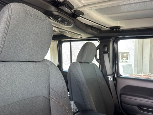New 2026 Jeep Wrangler Unlimited Sport AWD/4WD image 15