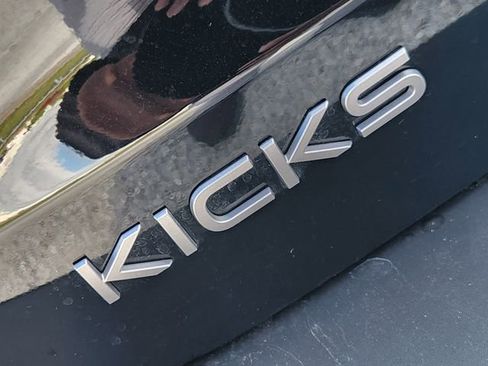 Certified 2025 Nissan Kicks S image 9