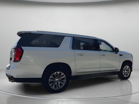 Used 2024 GMC Yukon XL Denali image 29