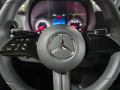 Used 2025 Mercedes-Benz Sprinter 2500 image 24