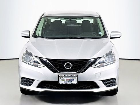 Used 2017 Nissan Sentra SV image 2