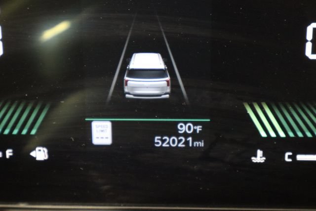 Certified 2025 Kia Carnival FWD image 38