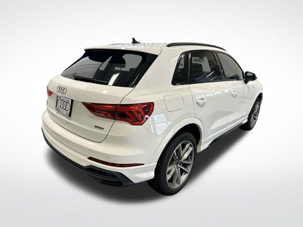 Certified 2024 Audi Q3 2.0T Premium AWD/4WD image 30