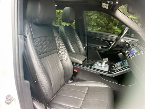Used 2020 Land Rover Range Rover Evoque SE AWD/4WD image 19